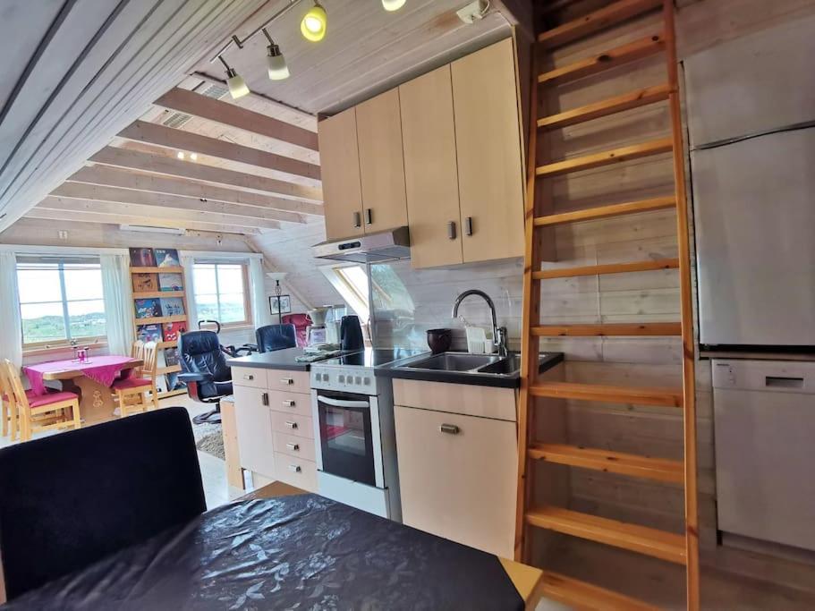 Topfloor Apartment Separate Entranc Nice View Stord Fitjar Exterior foto
